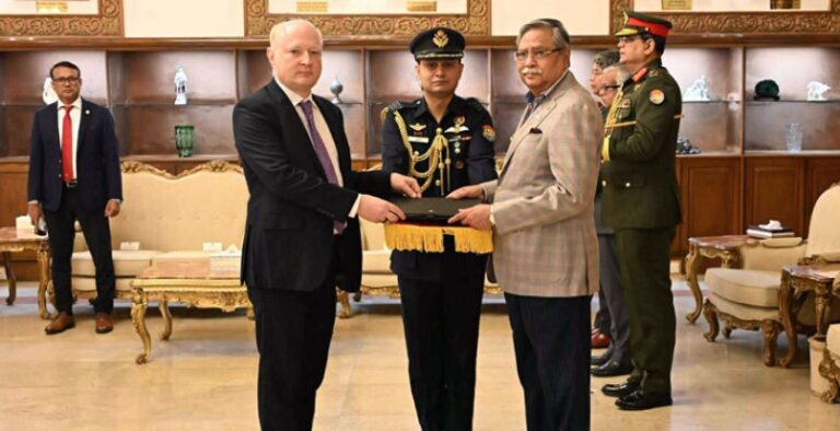 বাংলাদেশে জার্মানির নতুন রাষ্ট্রদূতের দায়িত্ব গ্রহণ